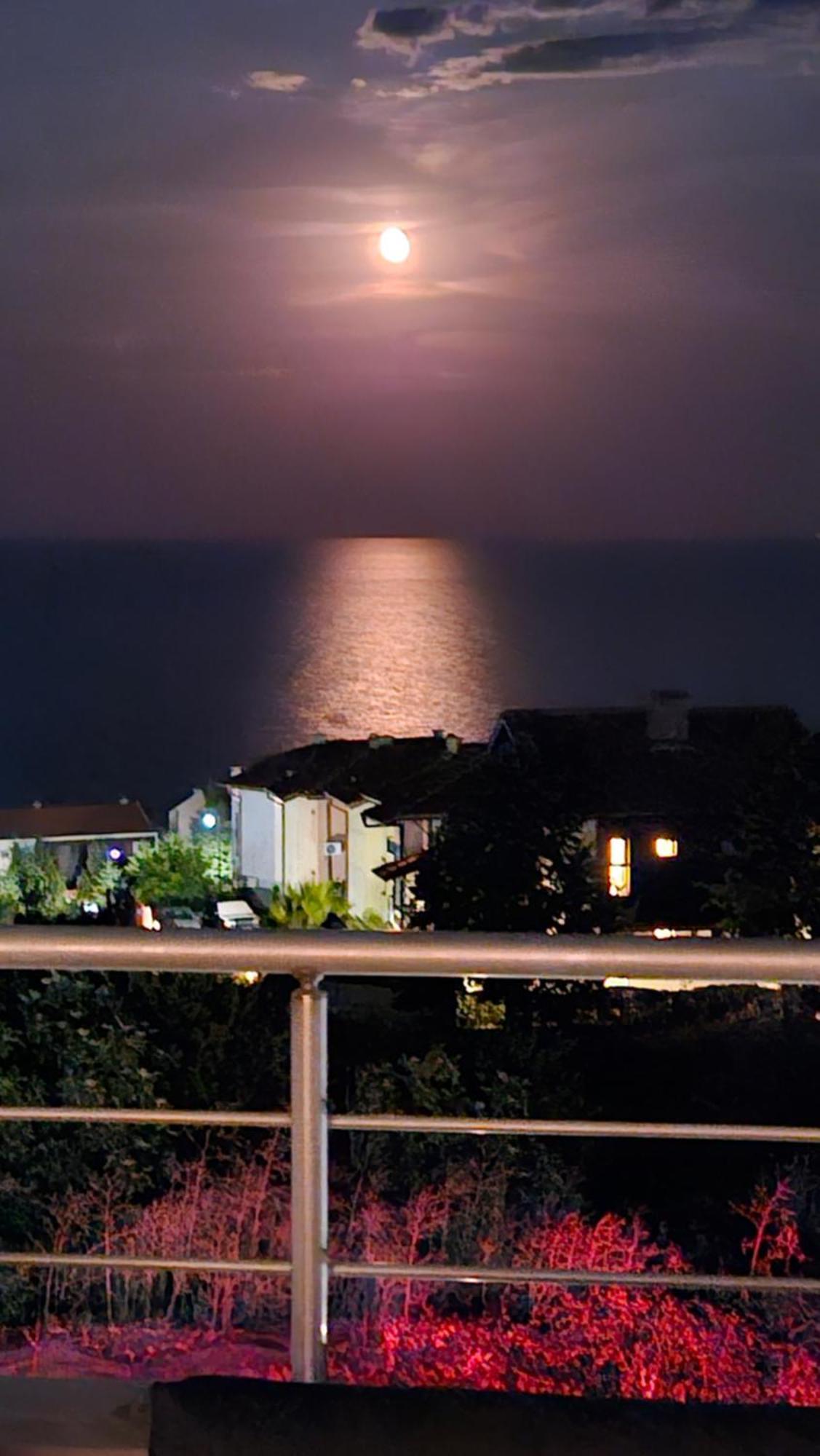 High In The Sky Apartments Sozopol Exterior foto